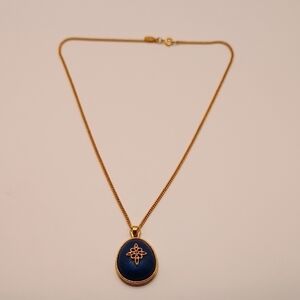Avon Gold Toned and Blue Pendant Necklace